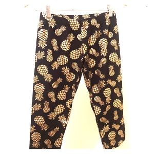 Black and gold pineapple leggings